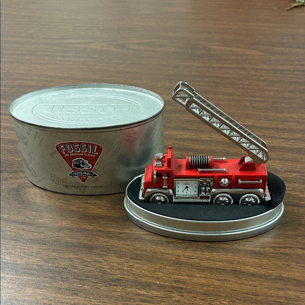 Limited edition Fossil Red Fire Truck with Tin Case
